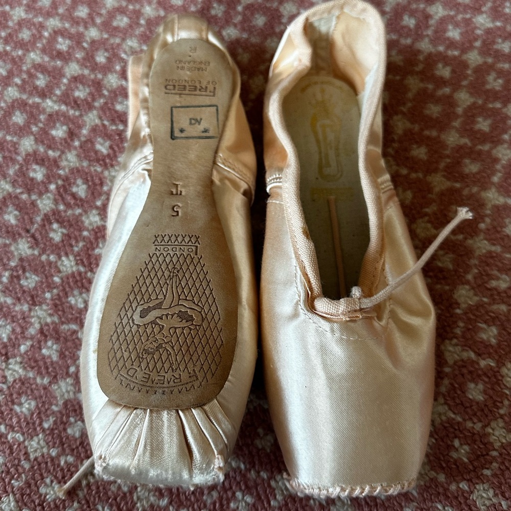 Freed pointe shoes